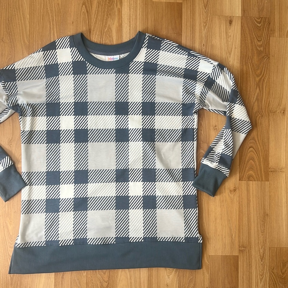 LuLaRoe Women’s Checkered Sweater